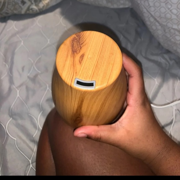 Essential Oil Diffuser - Picture 4 of 6